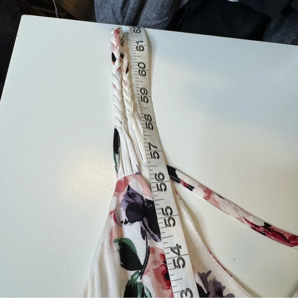 Torrid White Floral Maxi Challis Teired Dress size 2 = 18/20 - Picture 9 of 13